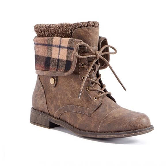 Shoe Dazzle Shoes - Brown Flat Faux-Leather Sweater Boot Size 8, NIB